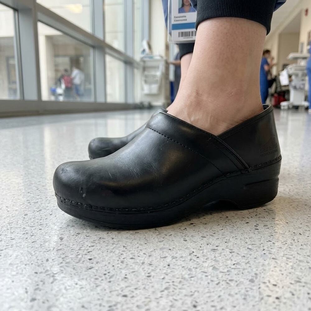 Dansko Professional Black Box Leather Clogs Womens Size 40 9.5-10